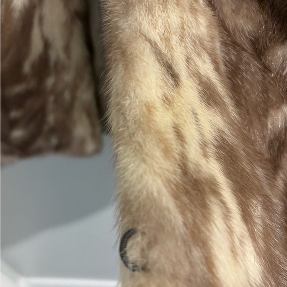 Vintage Mink Cape - Picture 8 of 10